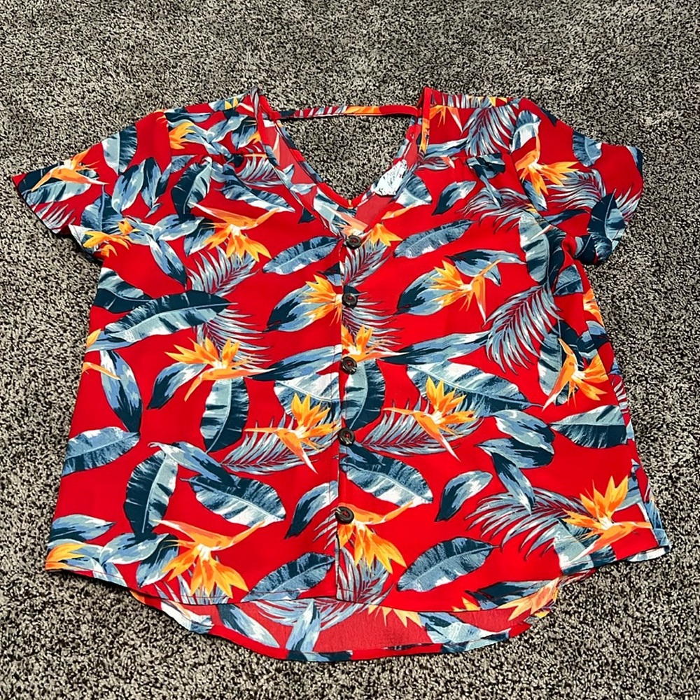 Floral button top